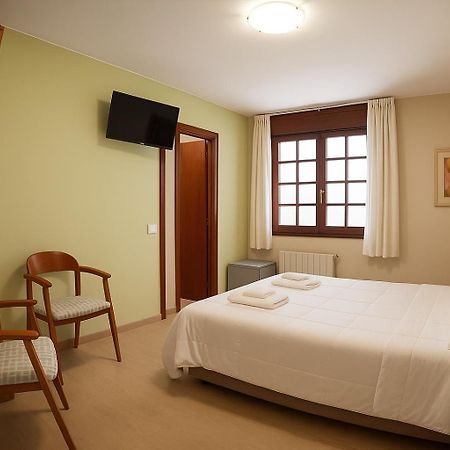 Elara Hotel Viveiro Bagian luar foto