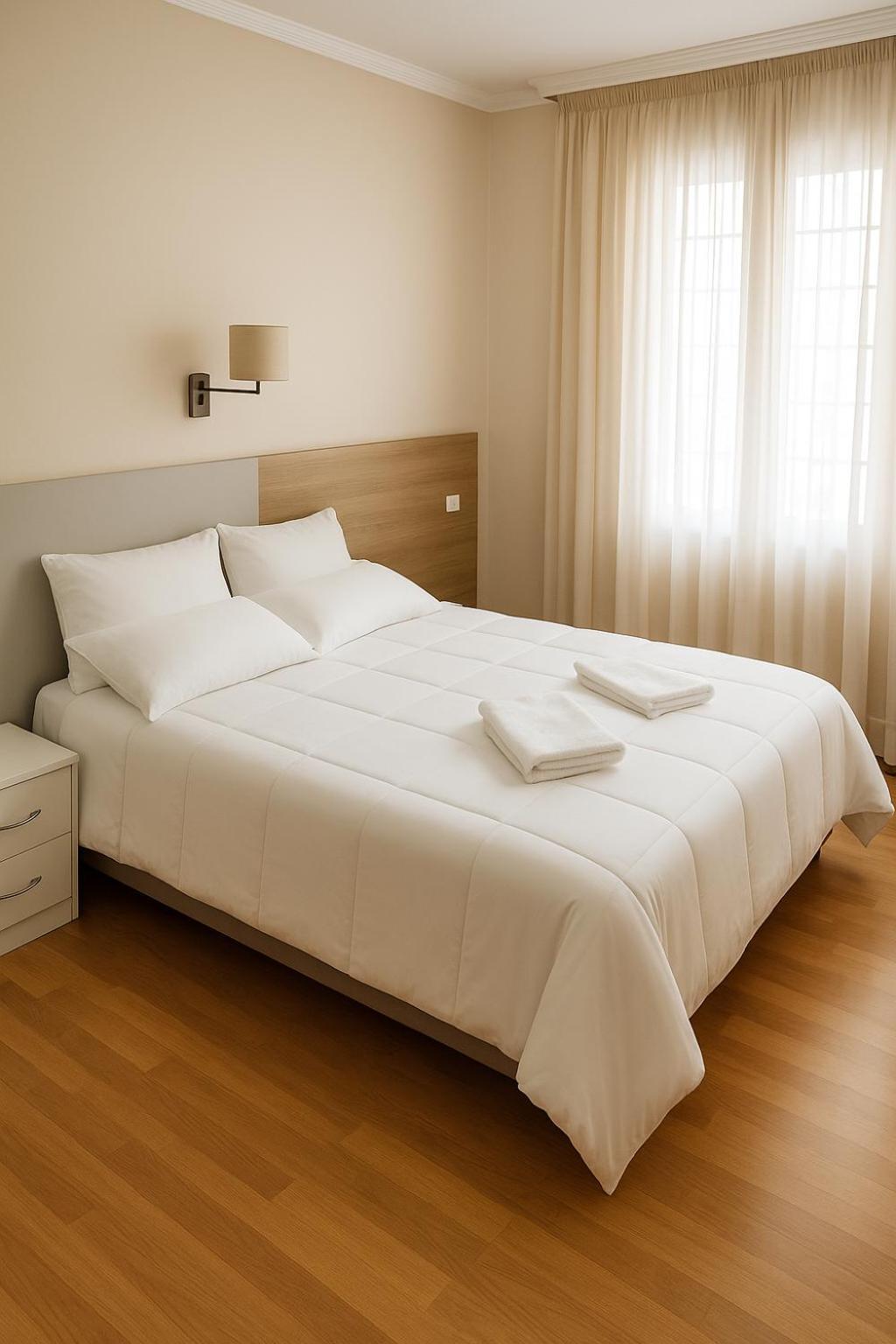 Elara Hotel Viveiro Bagian luar foto