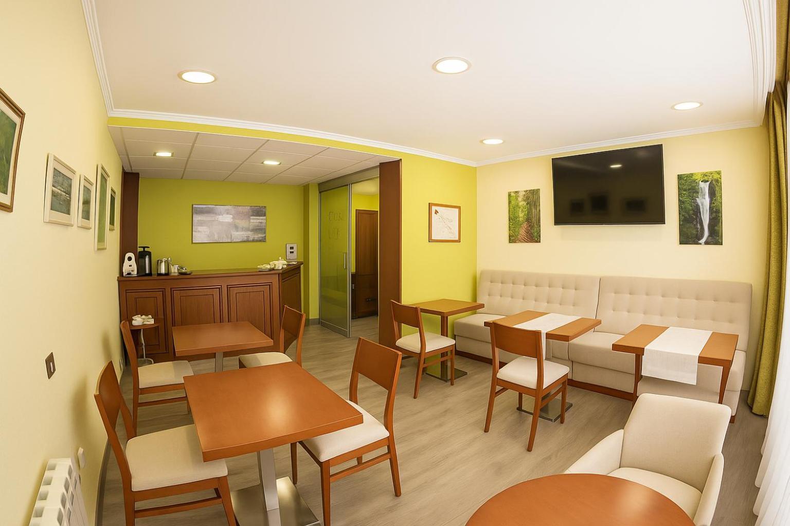 Elara Hotel Viveiro Bagian luar foto